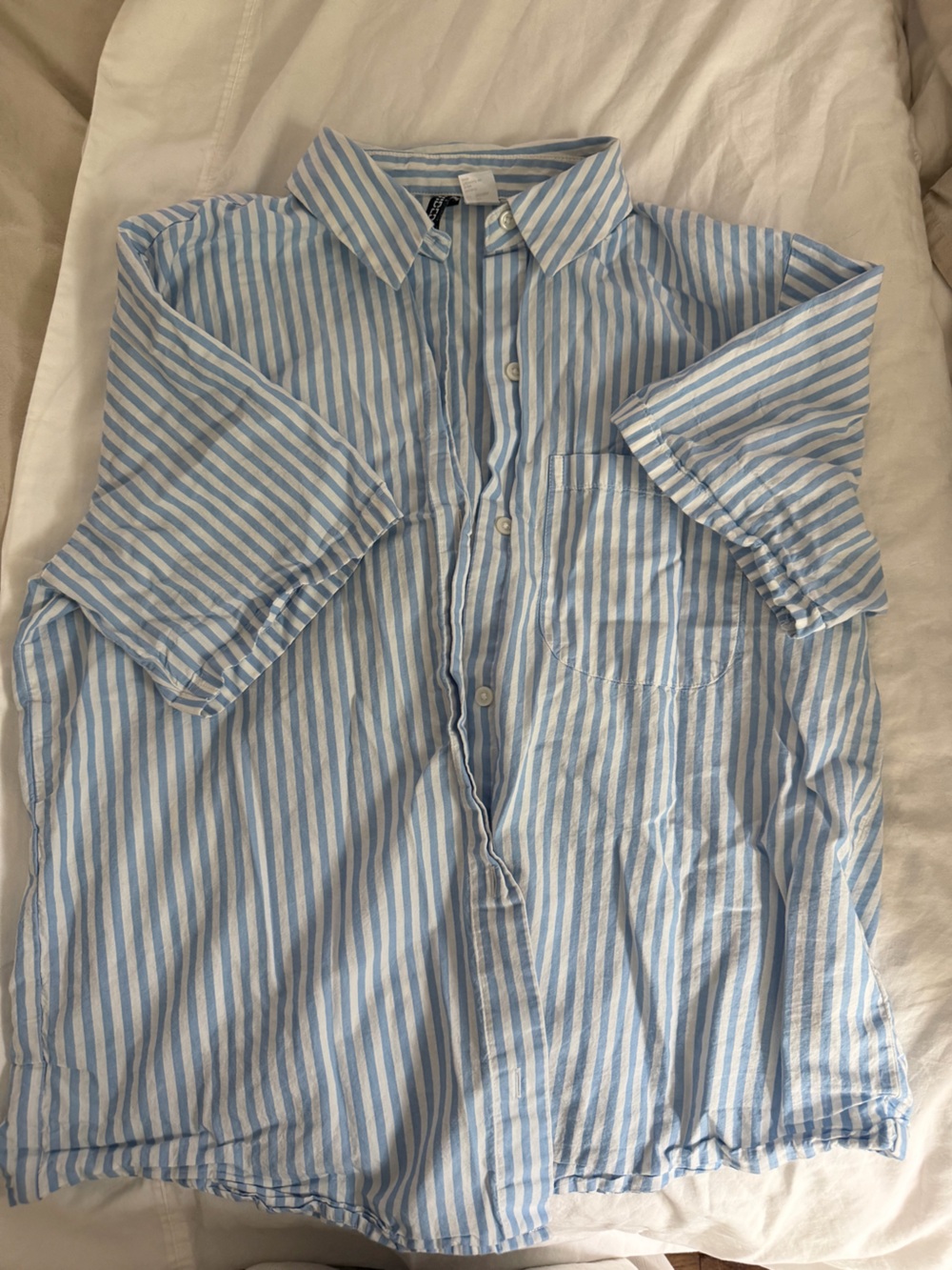 H&M Women's Blue and White Striped Button-Down Shirt